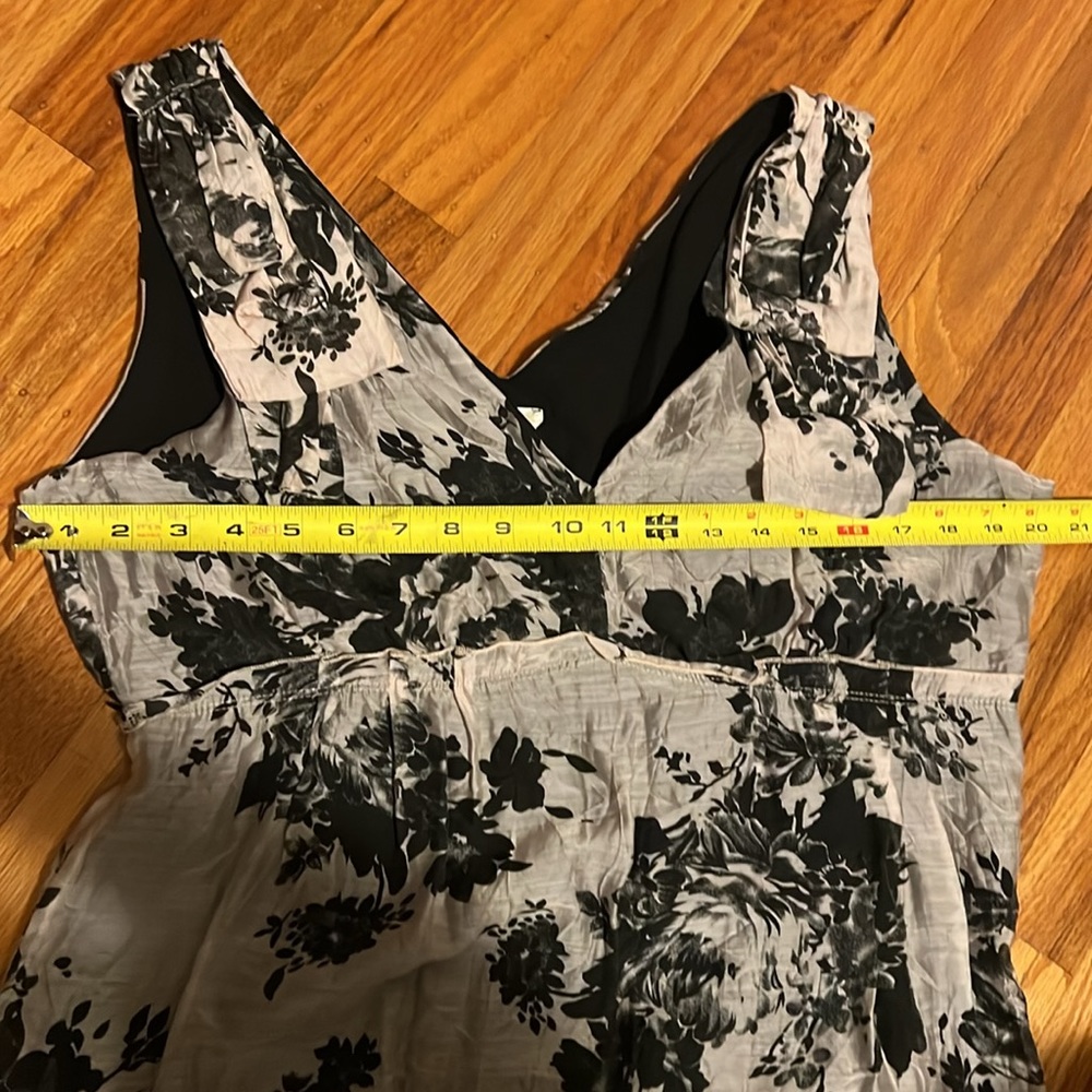 Anthropologie Sleeveless Top Flower Print L - Picture 8 of 8